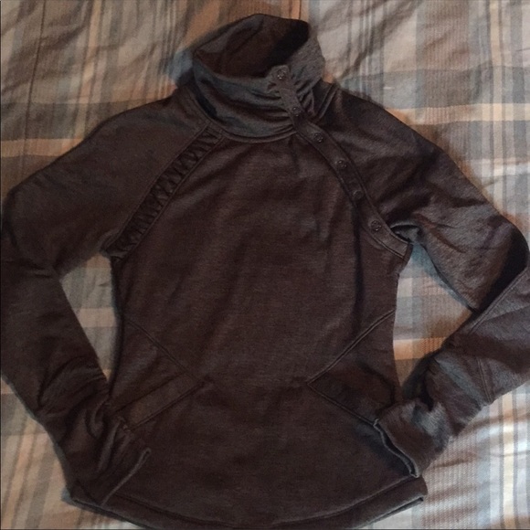 ✨NEW✨Chill Chaser Pullover - Picture 3 of 6